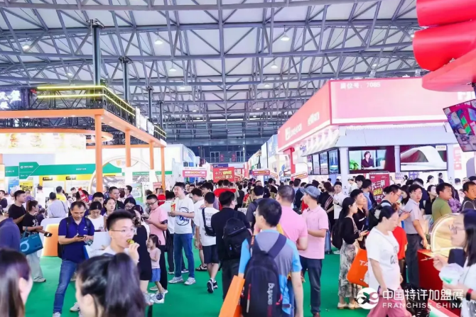 拉卡拉自研SaaS亮相展会，助力门店持续